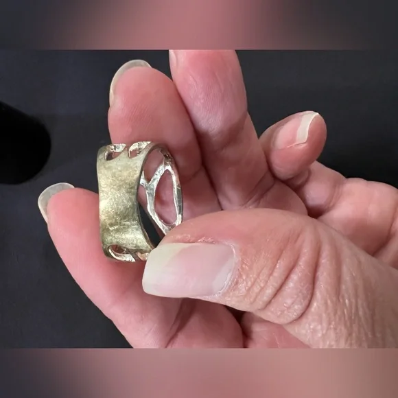 Sterling Silver Open Wave Wide Band Ring - Picture 4 of 6